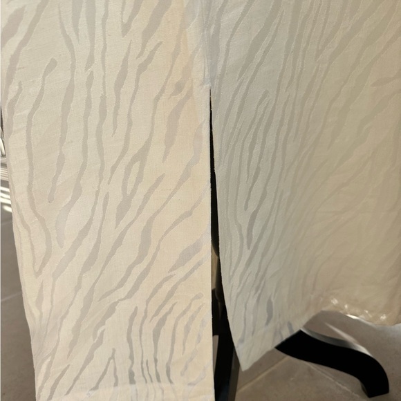 Camila Coelho San Paulo Cream Off White Zebra Monochromatic Maxi Skirt (Size 8) - Picture 8 of 9